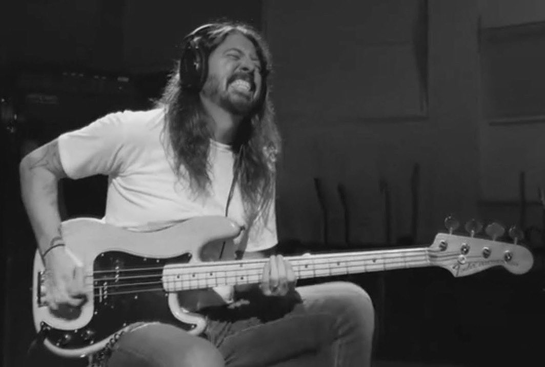 Happy Birthday to Dave Grohl, who among other things is a fine bass player! 