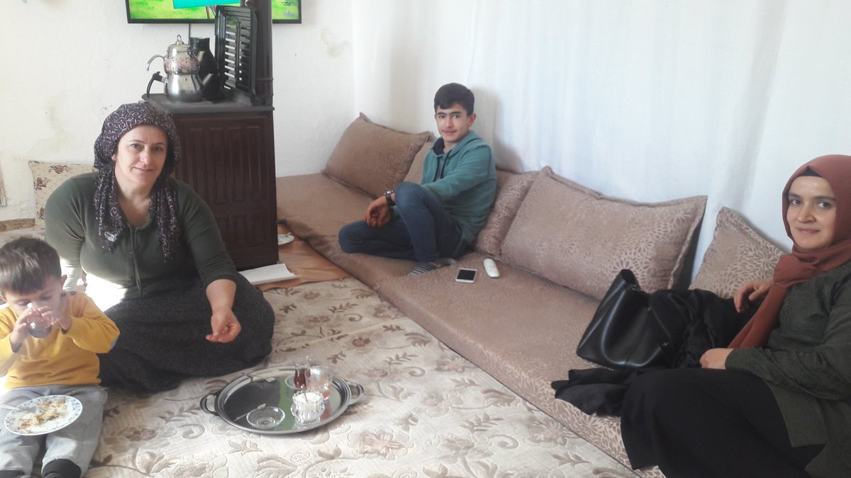 Şenköy  Anadolu Lisesi öğretmenleri, öğrencilerimizi ve velilerimizi evlerinde ziyaret etmeye devam ediyor...
#mardinandıkbaşaracağız