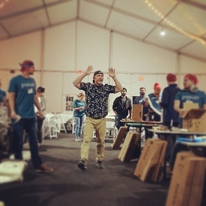 JoelBryant's tweet photo. When the mic goes out you use your hands and diaphragm! Gotta get these meals packed!! Great to work with @feetfirstevents and @Protiviti and @riseagainsthunger to package over 30k meals for underserved communities. Let’s do it again!
#stophunger #feedt… https://t.co/rW0ts8Z4PG https://t.co/0O4yX3N9q6