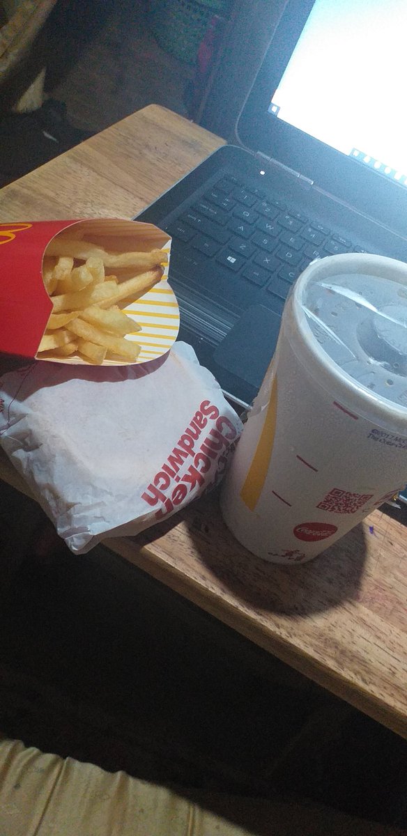 sirmandras's tweet photo. CRUSH, eat ta na? https://t.co/7CbMfw5jPa