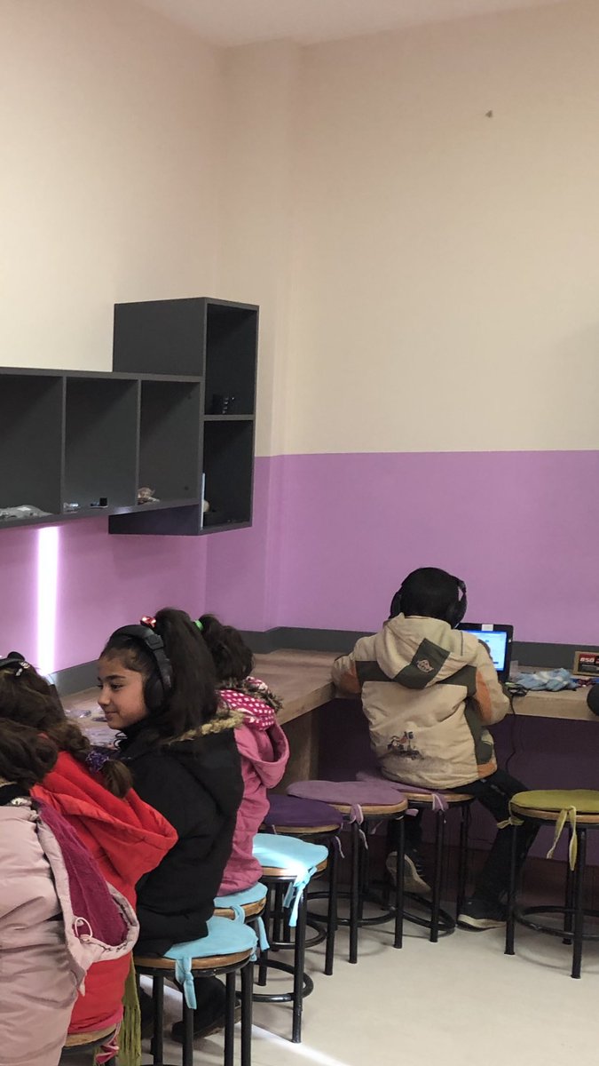 Hayırseverimiz <a href="/MerinosTurkiye/">Merinos Halı</a> tarafından okulumuza kazandırılan Robotik Kodlama Atölyemizde çalışmalara devam😉🚀🚀🚀<a href="/gul_davut/">Davut GÜL</a> <a href="/KalayliOmer/">Ömer Kalaylı</a> <a href="/cengizmete/">Cengiz Mete</a> <a href="/yagcimehmet27/">Mehmet YAĞCI</a> <a href="/YusufALCIK/">Yusuf ALÇIK</a> @ali_tiryakiog <a href="/SehitkamilMEM/">Şehitkamil İlçe Milli Eğitim Müdürlüğü</a> <a href="/GMEM_SosyalOkul/">gaziantepsosyalokul</a>