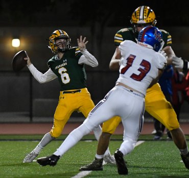Sunset League Co-Offensive Back of the Year: QB <a href="/braeden_boyles/">Braeden Boyles</a>! Congrats! #proudtobeacharger