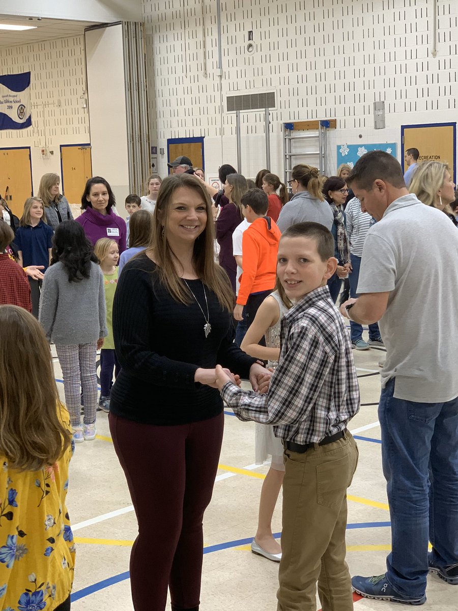 LKnudsen_BCPS's tweet photo. 5th Grade Ballroom Dancing!  What a fun tradition!  #raisingagentlemen #workhardbekindhavefun @7DE_deer https://t.co/pcTLGnxTKv