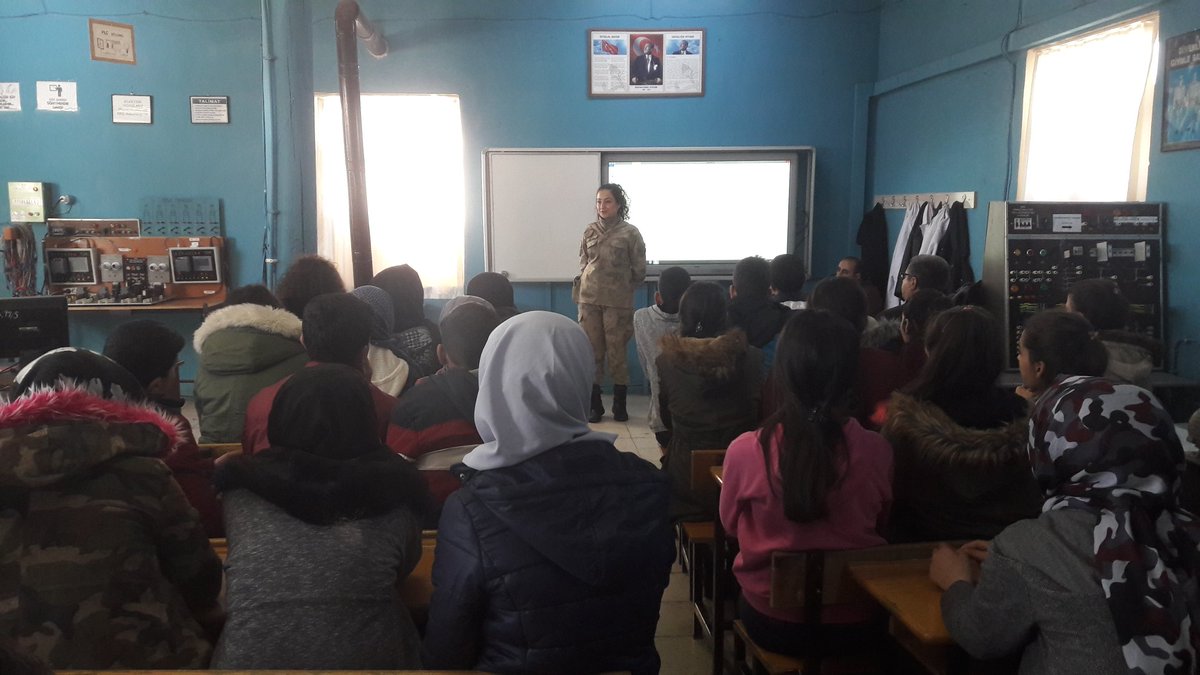 Şenköy Anadolu Lisesi 
 Midyat İlçe Jan. Kom. Trafik Jandarma birimi işbirligiyle okulumuzdaki tüm öğrencilerimize Trafikte farkındalık oluşturma--Trafikte dikkat edilmesi gereken tüm hususlar ve mesleki kariyerle ilgili seminer verilmiştir.