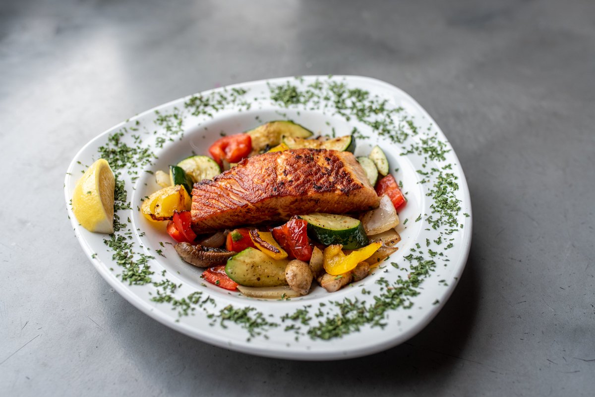 See you at lunch🍴 ⁣
⁣
Our amazing Salmon dish comes with a generous toss of grilled veggies and unmistakably house-made tartar. It’s healthy living, kicked up a notch. ⁣
⁣
Have it with a 1/2 priced app during #HappyHour every weekday from 3-6pm ⁣