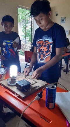 CONAFE_mx's tweet photo. El Líder para la Educación Comunitaria (LEC), Gilmer Pech Cocom, es una de nuestras #HistoriasDeÉxitoConafe.🏆
Gilmer se ha esforzado en realizar una excelente labor educativa en la Escuela Secundaria “José Vasconcelos” de Temozón, en Yucatán.👨🏫
¡Muchas Gracias!
#OrgulloConafe https://t.co/M6AC0ujSEk