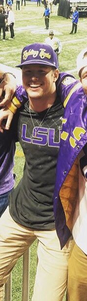 Domino_Austen's tweet photo. Late last night after attending the LSU game one of their biggest fans my cousin died. He knew before anyone that this was LSU’s year. If we could get a ball signed by the team to Tim it would mean the world to my family! Please retweet/like so the team sees this! https://t.co/58tMli3psx