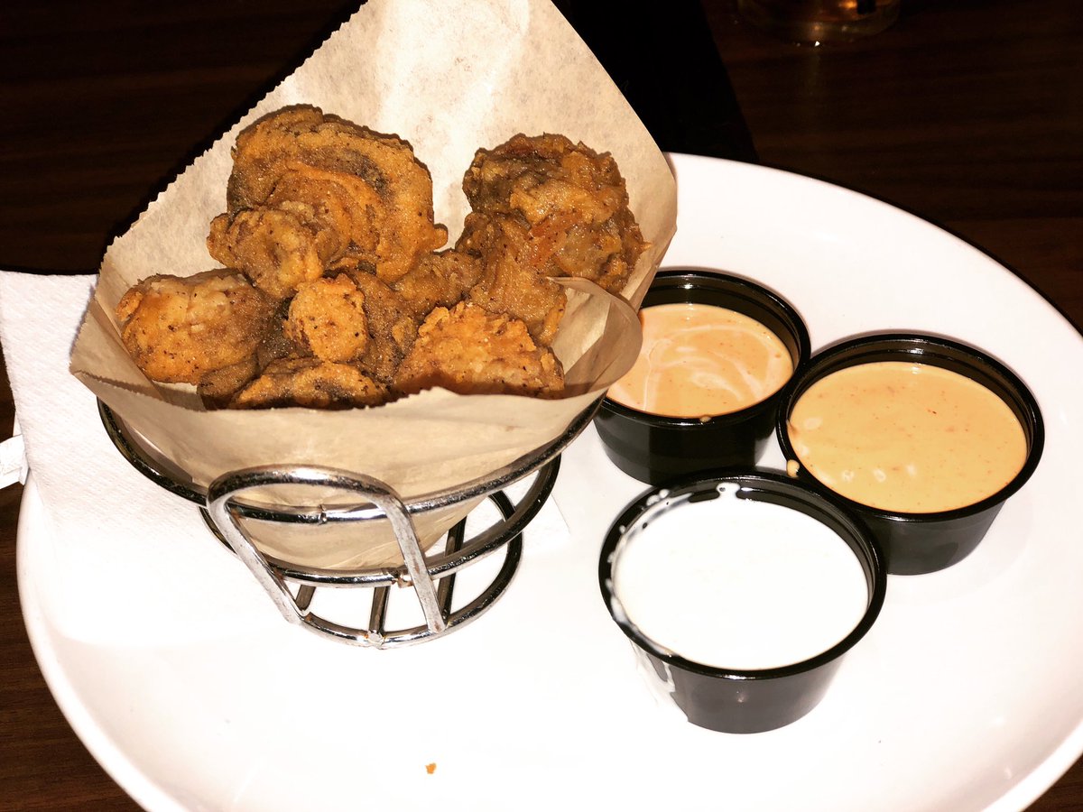 JustmePeanut972's tweet photo. Celebrating a birthday @duffysmvp while on keto. #mushrooms #snacks #keto #ketolife #newstart #secondtimearound #day11 #100daysofketo #forty1.0 #eating #eatingrightlivingright #bloggerlife https://t.co/q4QQ3DDgDH