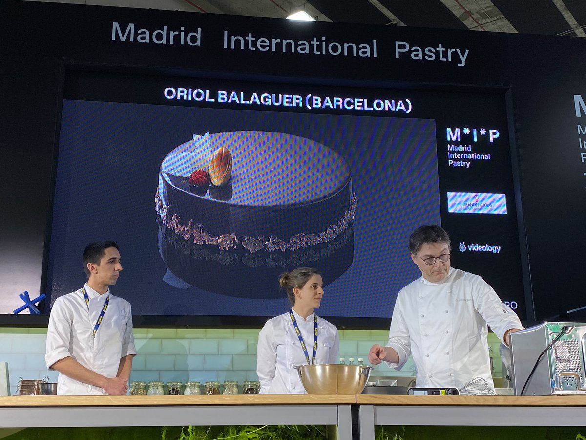 celestedlabanda's tweet photo. “Si no hay brillo tendremos un problema”... Oriol Balaguer nos explica en #MIP20 @MadridPastry @Oriol_Balaguer @madridfusion https://t.co/KVCL1nH3R0