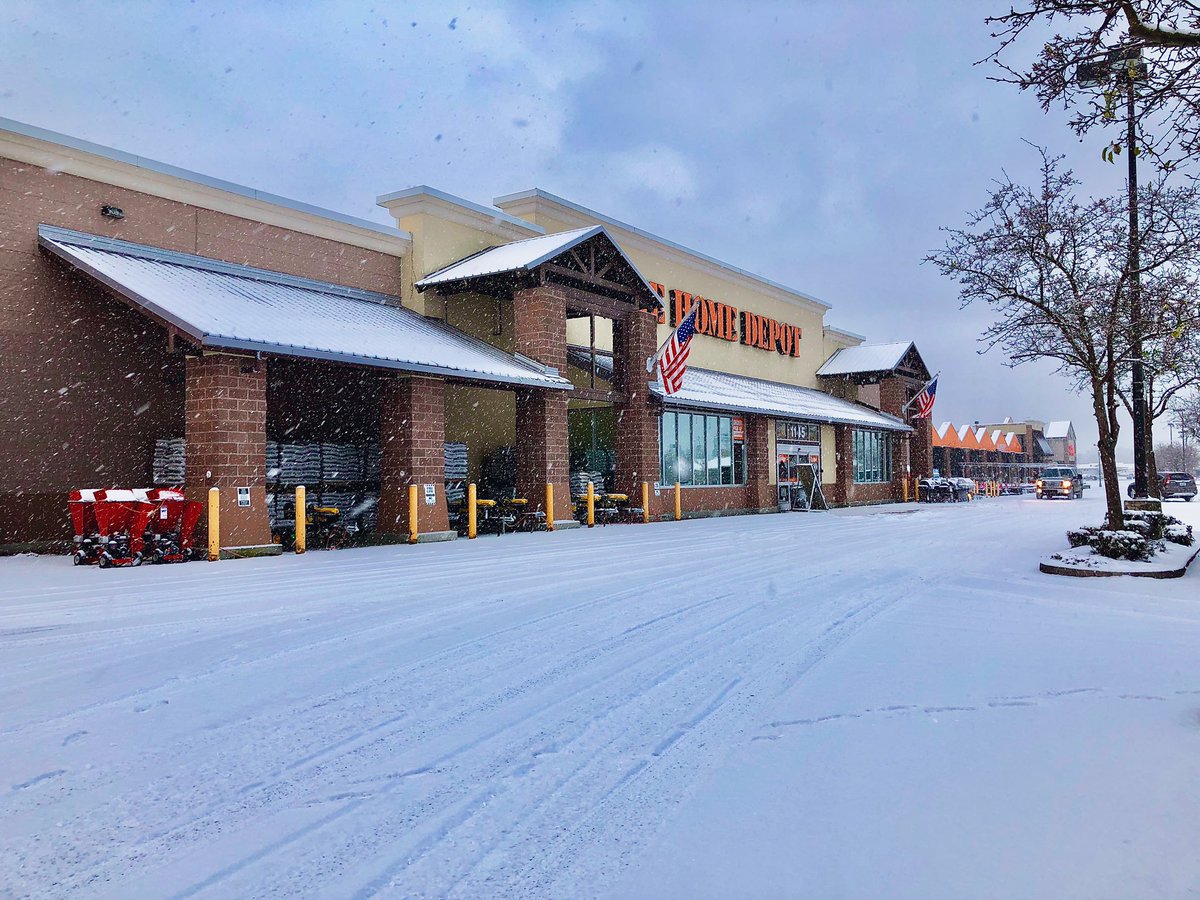 Elemental_Image's tweet image. It’s a GREAT day in Sequim!! Yes, we are open! Stop in and complete a snowy day project. 🛠🧰⛓❄️ #snowday #winterproject #wecanhelp #orangelife