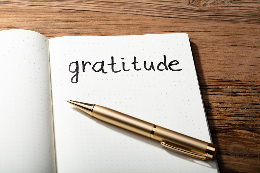 ChickenSoupSoul's tweet photo. Practicing gratitude really works... and it's life-changing! @AmyNewmark shares stories from our book #CSSThinkPositiveLiveHappy on our podcast https://t.co/mKndky6S2X https://t.co/KAl4I9Y4l5