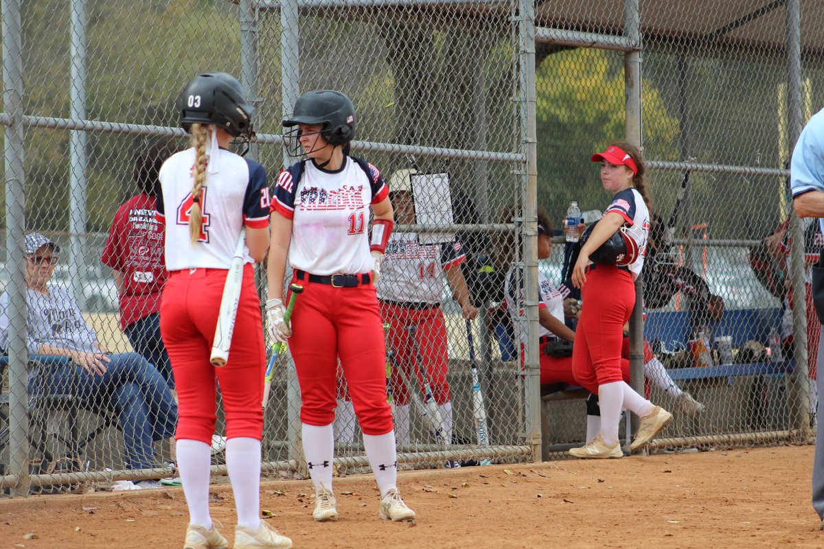AMNTX18u's tweet photo. #AFNTXGold family join me in wishing #2018 #AFAlumni & current @LangstonSports Rachel Miller Aka Milly Rock @_rachelcolette a very happy birthday. #AFFamilyForever https://t.co/ssPdgf3Jo1