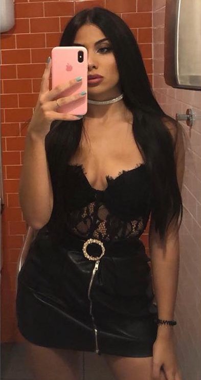 daniela_findom's tweet photo. Perdedores vaciar vuestras mierdas de carteras y darme vuestro sucio dinero 💖 https://t.co/gRxe1aK98Z