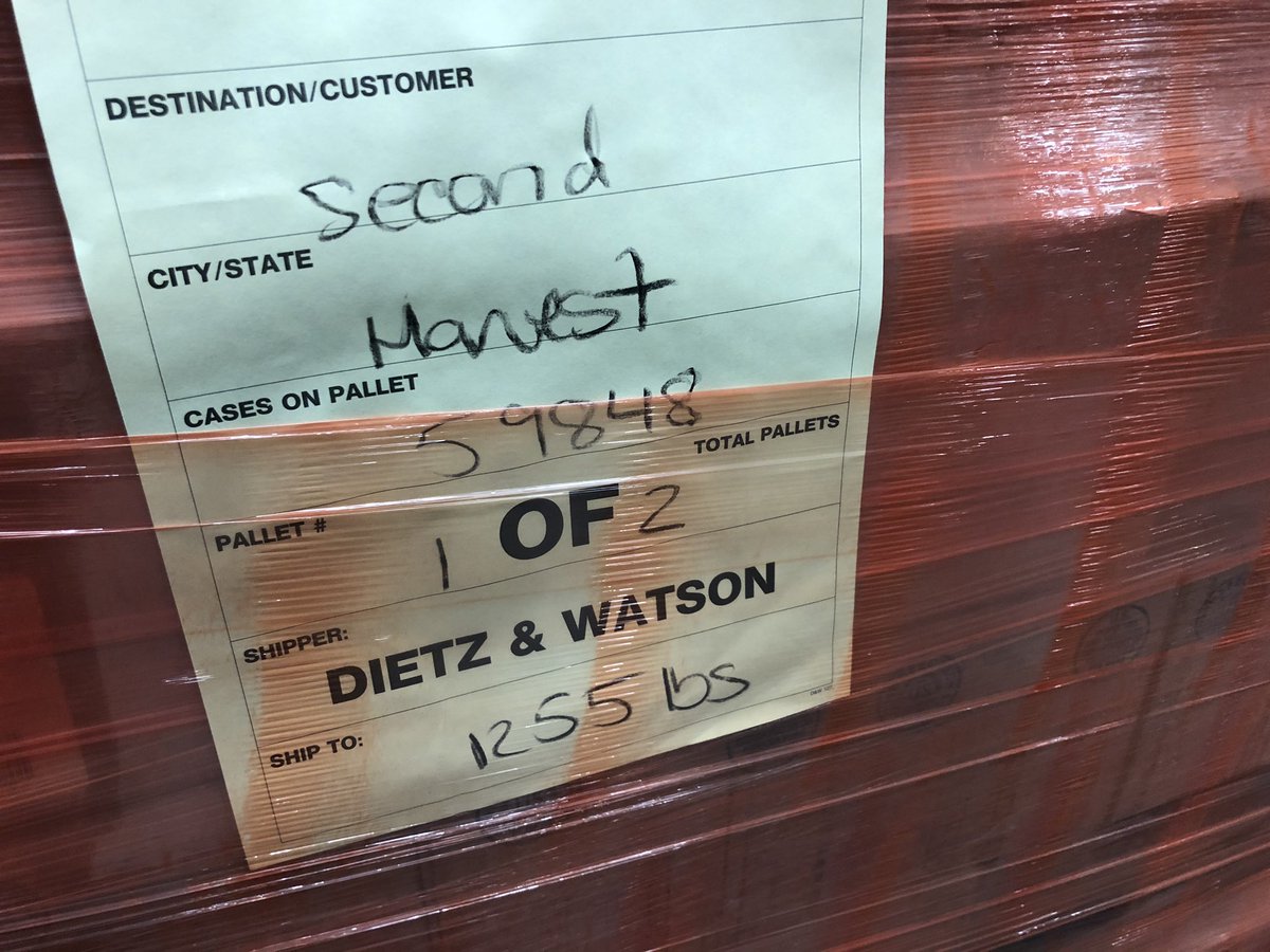 jernichols's tweet photo. After 4.67 million meals from Share Your Holidays, today @SecondHarvestSW received a 3000 pound donation of deli meat and cheese from @DietzandWatson https://t.co/cTxU4Sq4X4
