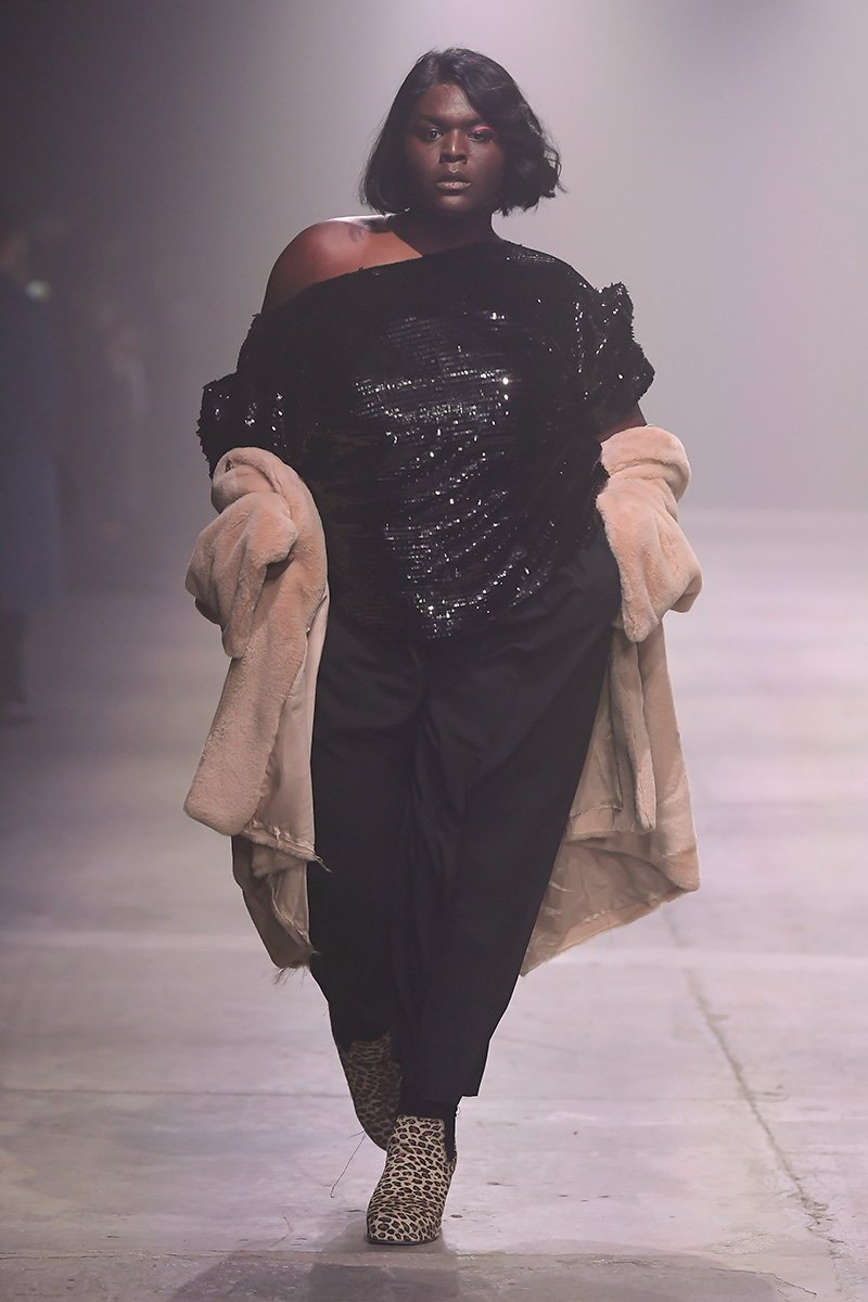 Fuckingyoung's tweet photo. Random Identities by Stefano Pilati Fall/Winter 2020 at #PITTIUOMO97 #PU97 https://t.co/H6F6P4Desk https://t.co/aSUkM6IRy5