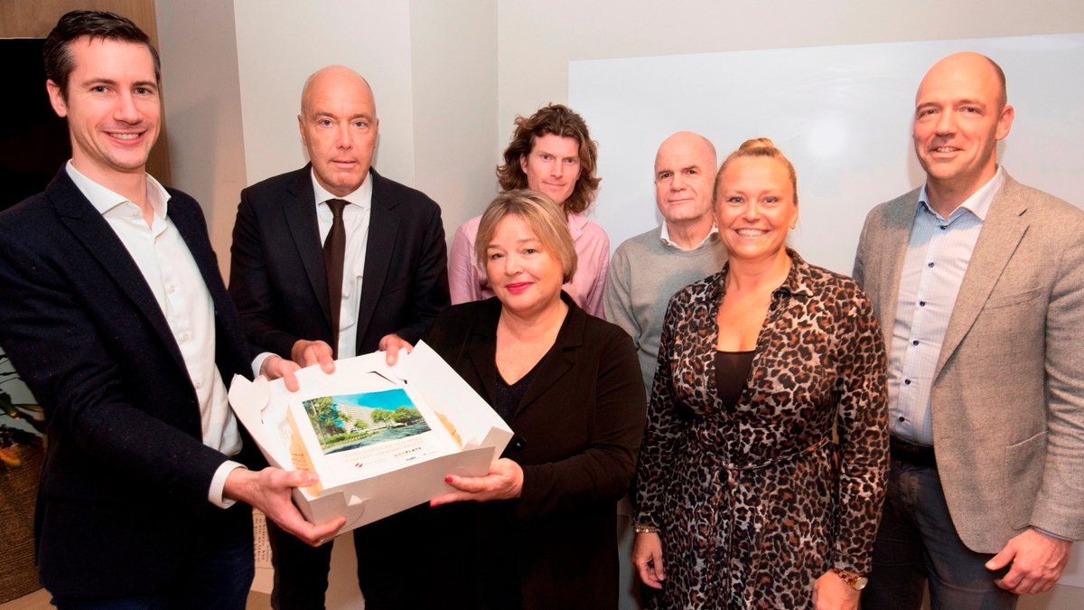 Meer wooncomfort en duurzamere woningen voor de huurders van Havensteder aan de Zernikeplaats, Einsteinplaats en Debeijeweg in R'dam Ommoord. We verbeteren de isolatie en vernieuwen installaties. Zo worden de drie #ERAflats (525 woningen) toekomstproof. havensteder.nl/nieuws/1574/te…