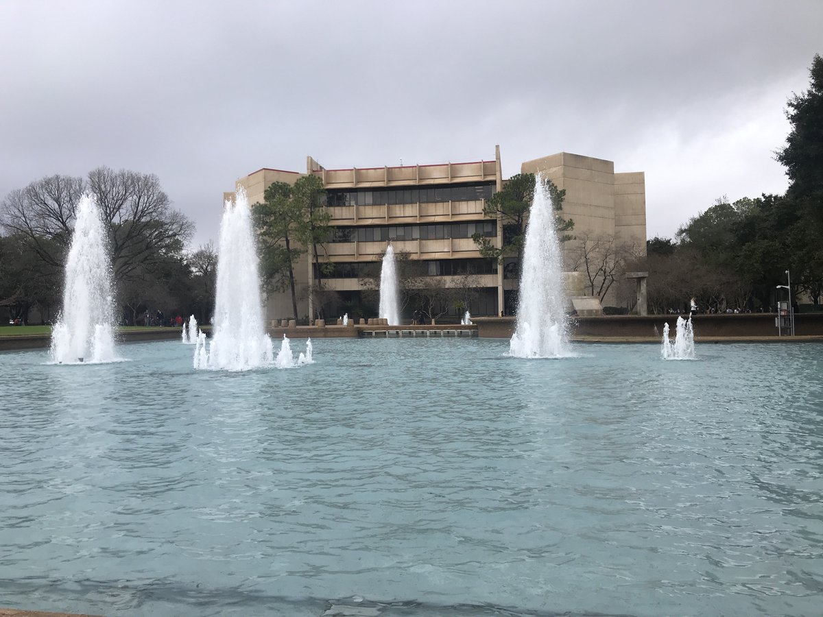 uhit's tweet photo. What a beautiful view! Although there’s no WiFi outside, the connection is so reliable there are no interruptions! #UHIT #UHWIFI https://t.co/brwiiSFCnc