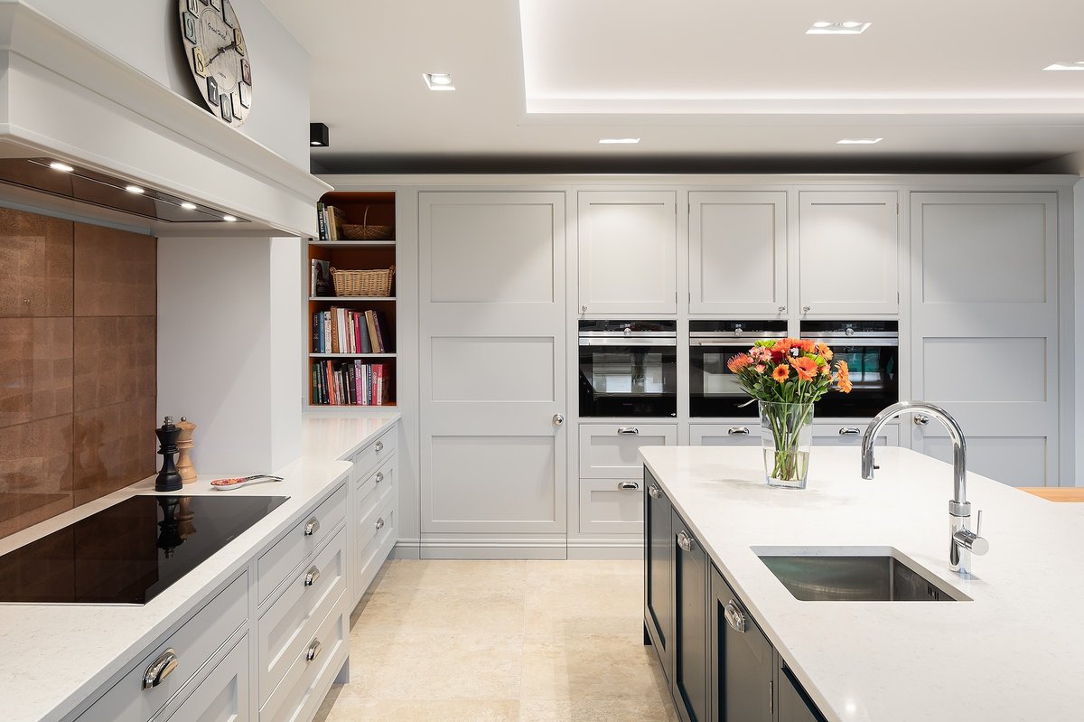 JBKitchens's tweet photo. Have you ever dreamed of having three ovens in your kitchen? 

#kitchendesign #kitchendesignideas #kitchendesigner #interiordesign #design #kitchengoals #homedecor https://t.co/XYVXVuMjJ4