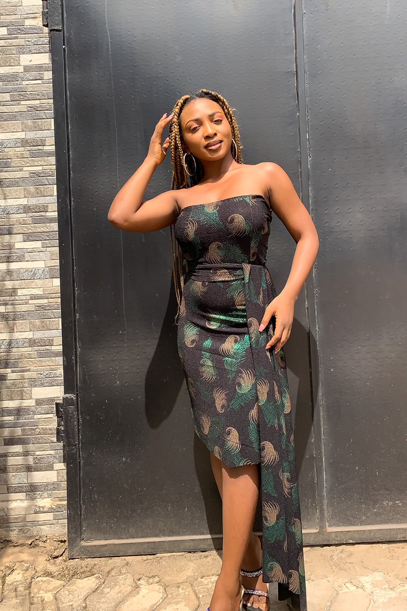 just_oyinda's tweet photo. I made this dress and I’m so glad I did 😌 https://t.co/SABeE834Qq