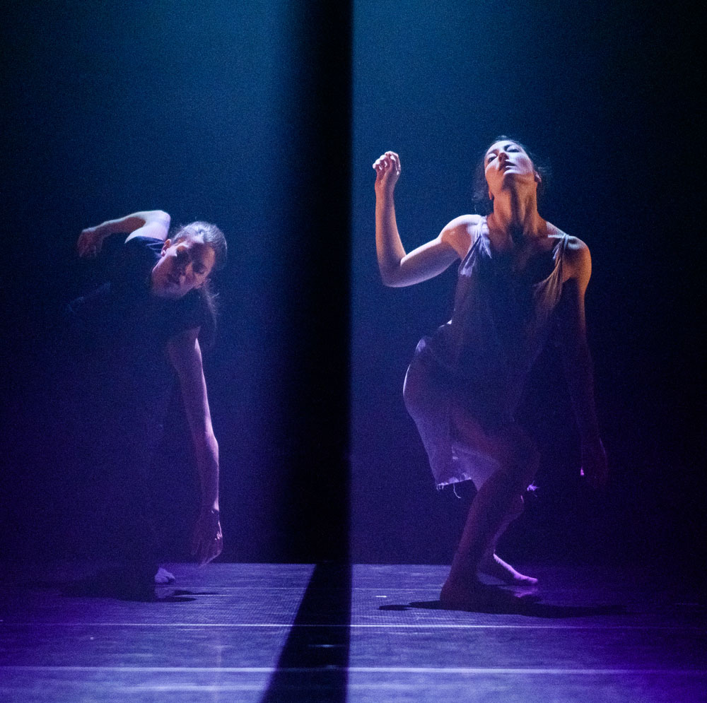 The Dance Current (@thedancecurrent) on Twitter photo Kate Morris' review of <a href="/outinnerspace/">Out Innerspace Dance</a>'s Bygones is now up. Bygones invites us to consider how "negative experiences persist in the present and the ways we might cling to them, even at our own expense."
Read the review here >> thedancecurrent.com/review/when-by…… Kate Morris' review of <a href="/outinnerspace/">Out Innerspace Dance</a>'s Bygones is now up. Bygones invites us to consider how "negative experiences persist in the present and the ways we might cling to them, even at our own expense."
Read the review here >> thedancecurrent.com/review/when-by……