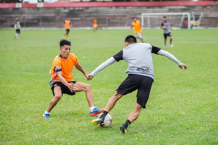 ClubRealSC's tweet photo. Mañana de entrenamiento en nuestra Jaula #LeonesBlancosDelPajonal ⚽️❤️ https://t.co/nRKBGJjl6W