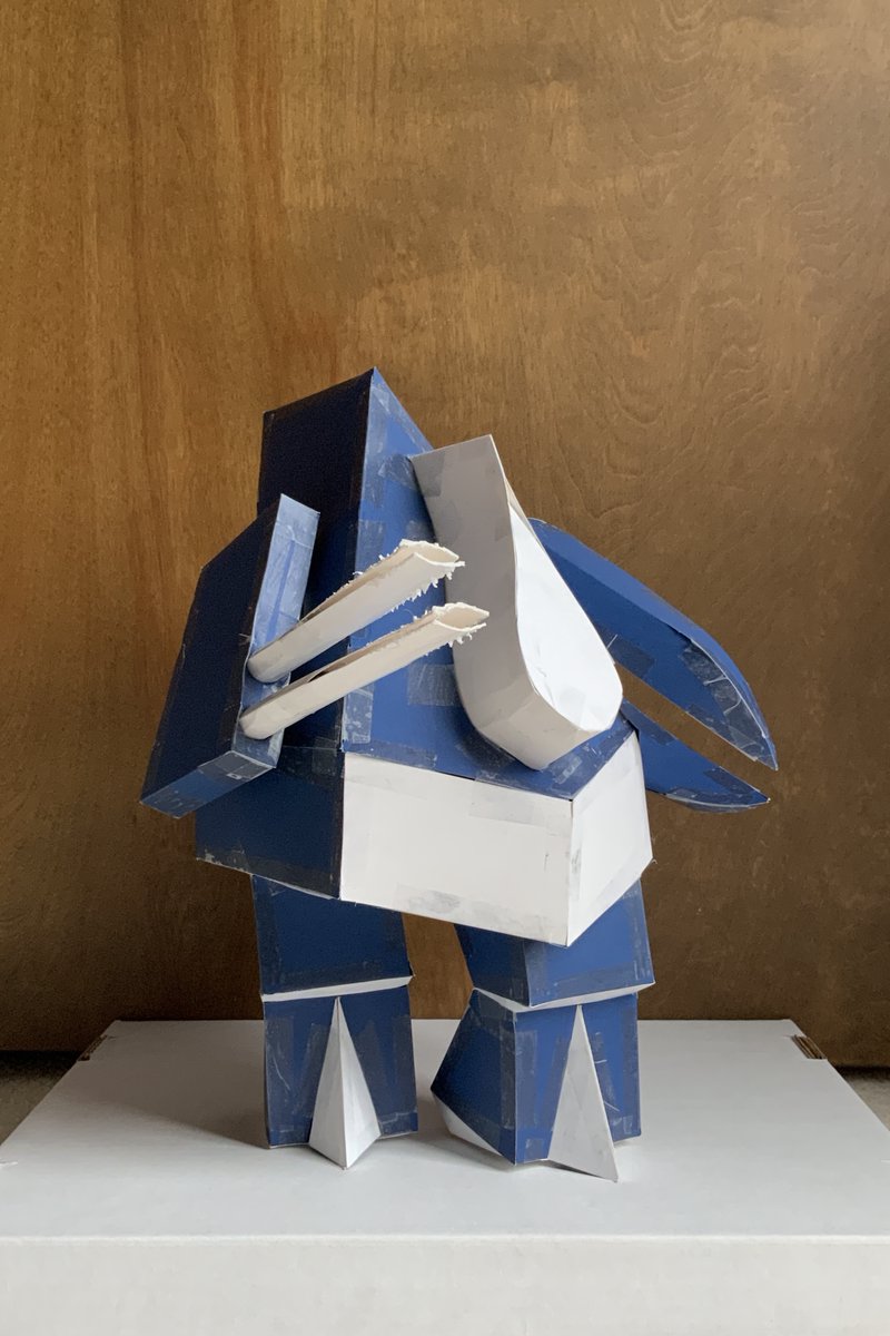 jonathanmalski's tweet photo. A project I did for last semester's sculpture class; we could make anything as long as we made it from poster board. I ended up making an Alien Robot Mech!π½π€
#art #sculpture #visualart #mech #alienmech #mechsculpture #3dart https://t.co/qhBZHlASZy