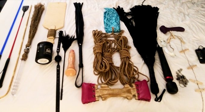 Join us tonight for Lilly's Birthday! Lots of Kink and Power Exchange in the works!! Check us out tonight<a href="/tag/bdsm"class="tags"><span>#bdsm</span></a><a href="/tag/live"class="tags"><span>#live</span></a><a href="/tag/kink"class="tags"><span>#kink</span></a><a href="/tag/slut"class="tags"><span>#slut</span></a><a href="/tag/blowjob"class="tags"><span>#blowjob</span></a><a href="/tag/shibari"class="tags"><span>#shibari</span></a><a href="/tag/cum"class="tags"><span>#cum</span></a>