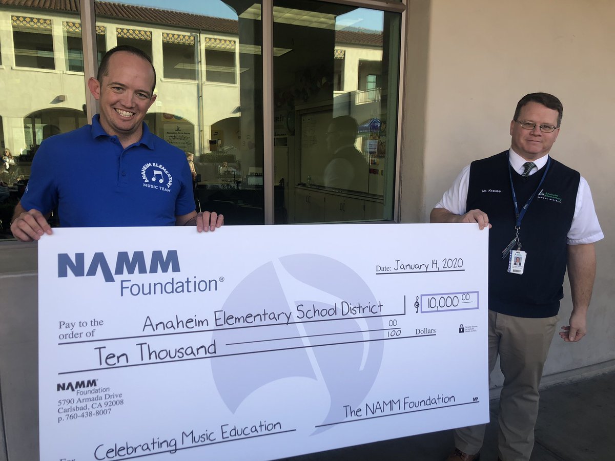 MariaDVillegas1's tweet photo. Celebrating #NAMM Day of a Service at @Mann_Elementary!! AESD provides every child an eSTEAMED education with arts and music at the forefront!@oneillgrace #AmazingAESD @AnaheimElem https://t.co/golUDgy8dx