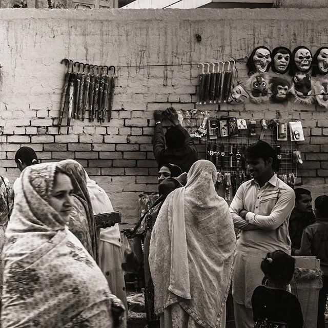 khalilrehman's tweet photo. #lahore #lahoreblogger #lahorefort .
.
.
.
.
.
. #blackandwhitephotography #bwnphotography #bnwcaptures #bnwlovers #bnw_addicted #bnwphotos #bnwmood #bnw_planet #bnw_greatshots #shared_bnw_moments #aspfeatures #capturestreets #everybodystreet #fromstree… https://t.co/rLeAEzXCNW https://t.co/Q3XMcHc3D9