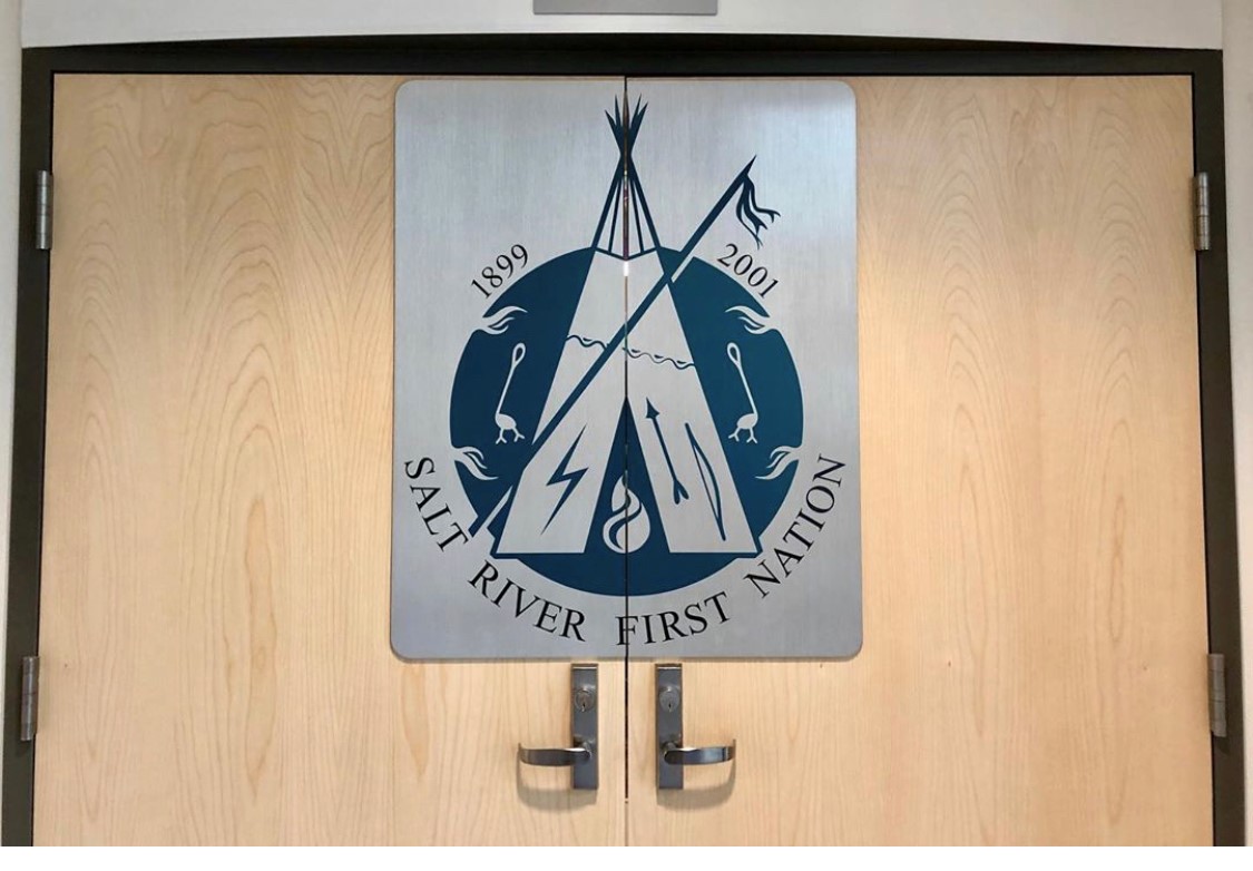FortSmithNWT's tweet photo. Looking to make your next conference or event a memorable one? The Salt River First Nation Conference and Business Centre is a gorgeous building that will bring a cultural element to your next gathering as well as delivering top quality services.
#fortsmithNWT #spectacularnwt https://t.co/Mft9EYm9kv