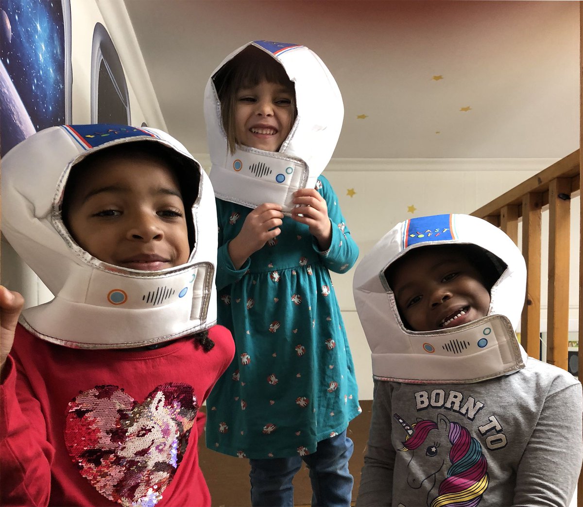 LFS1902's tweet photo. #LFSPrek studies space travel . #LFSexperiential #LFSeducation mission control https://t.co/8OB9wJH2Ch