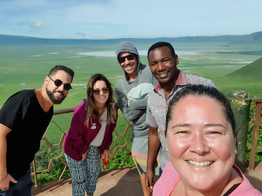 When our clients and safari guide are super excited for the adventure 😊
#discovertheunexpected 
#weshowyoutheworld 
#safariafrica 
#adventureliesahead
#gamedrivesafari 
#totravelistolive 
#fourwheelsdrive 
#hakunamatatalifestyle