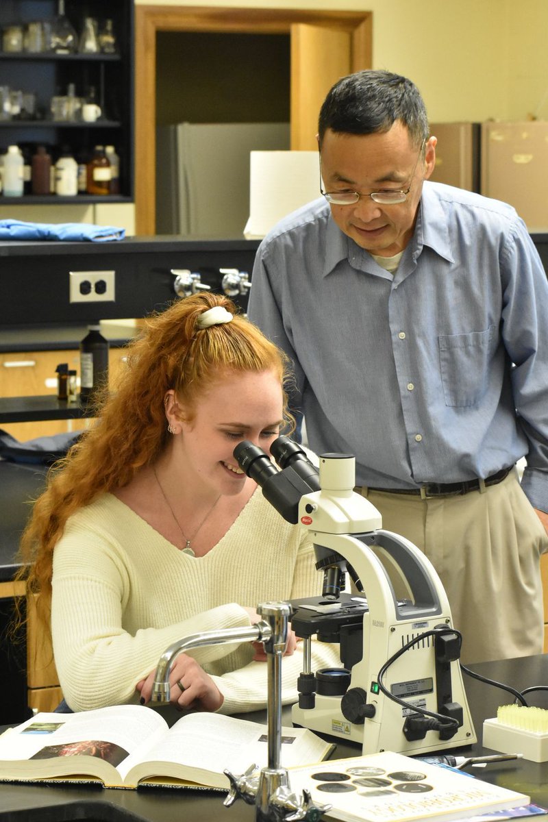 Alderson Broaddus University offers a student/faculty ratio of 16:1! 📚

Our Battlers receive a one-on-one classroom experience at an affordable price! Learn more by visiting our website, buff.ly/2qK3SfC. #BecomeABattler
