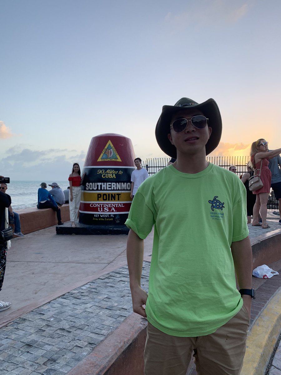 Matthew27185575's tweet photo. Yesterday we went to to Key West, Florida  at the end of southern most point. 🕶🧢👟🗺🌎 https://t.co/QNr6AkD3Q5