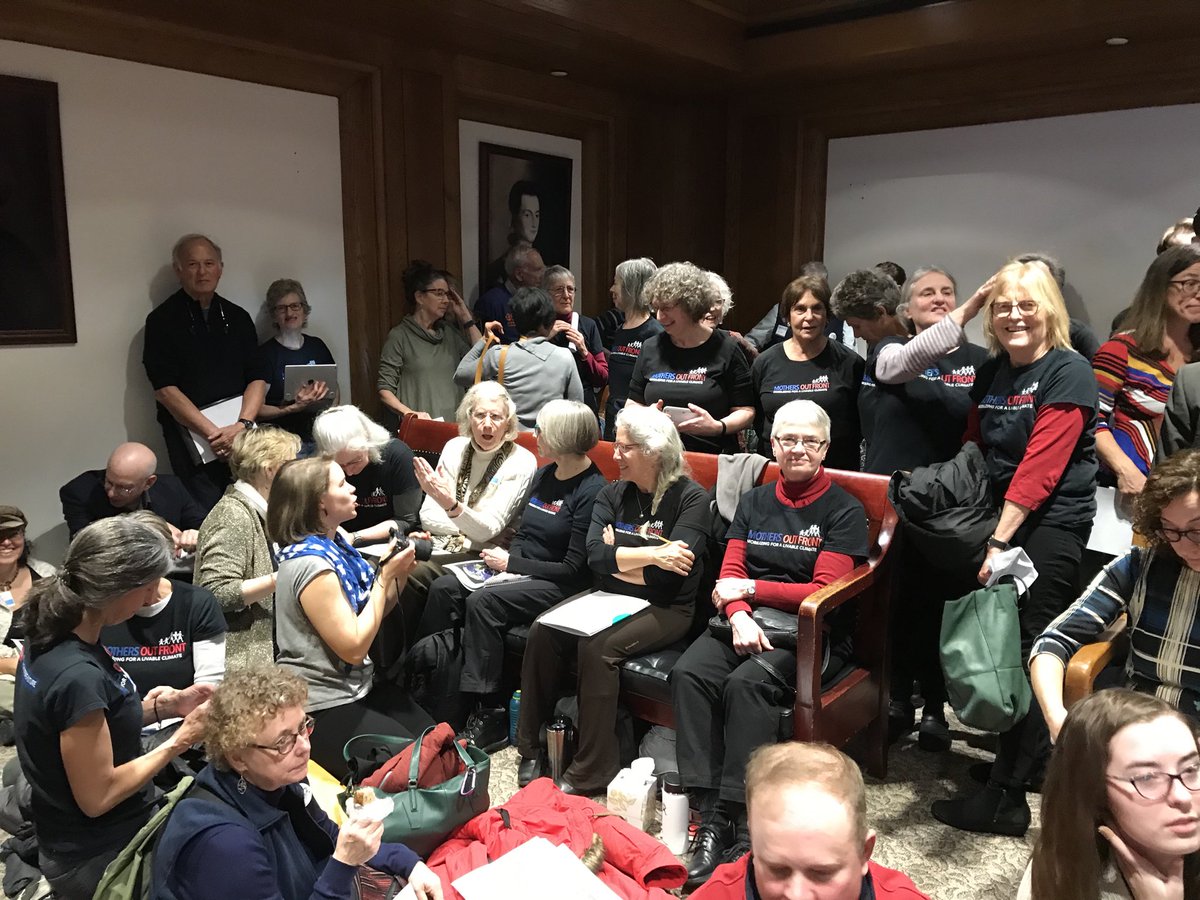 CSHandWellness's tweet photo. @MothersOutFront & #MassPowerForward packs a hot hearing room to standing room only to show our support for H.2810 to help us move to a clean energy society. We need to stop the #ClimateCrisis and this #PriceOnCarbon is a good start! #MApoli @SpeakerDeLeo https://t.co/lidEiJnv9a