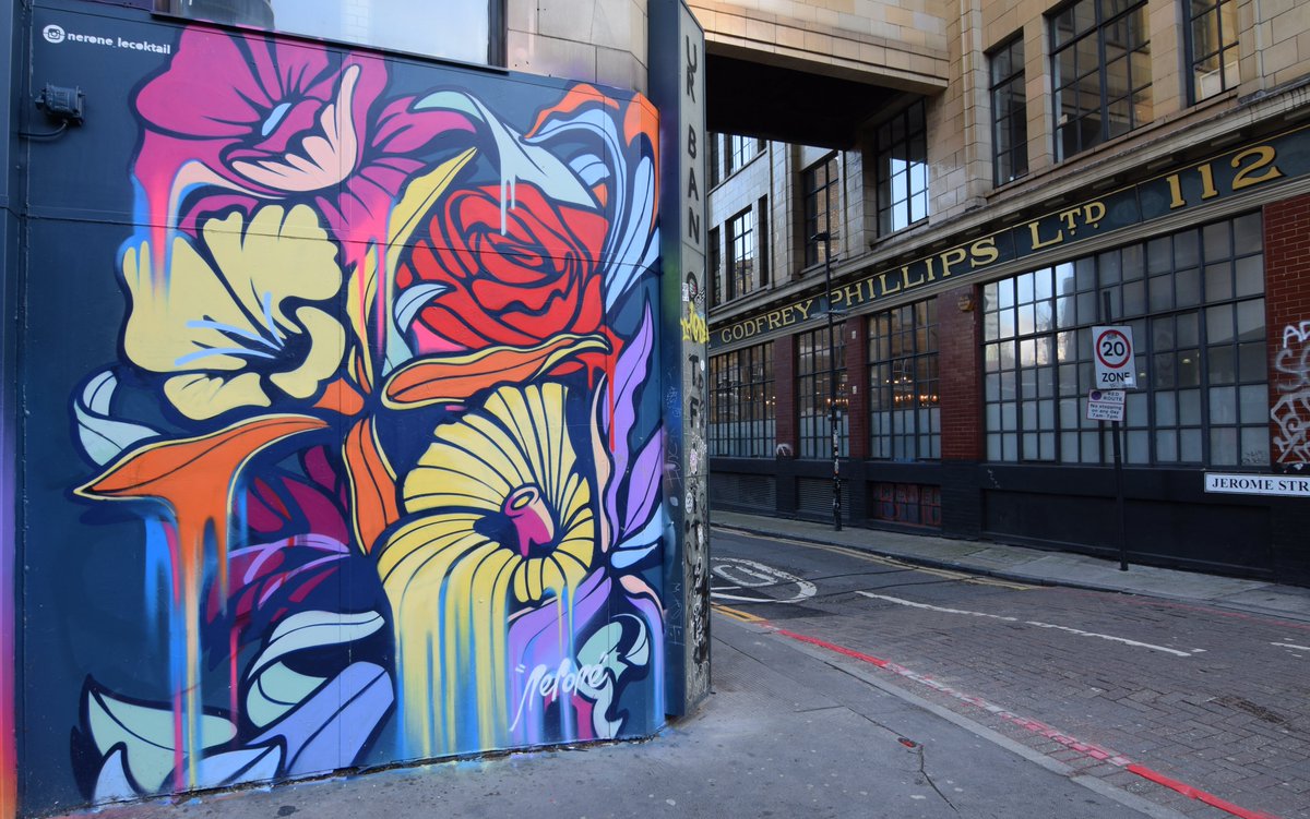 andyvee67's tweet photo. 4 more from #Shoreditch. #Nerone_lecoktail and #Carleendesozer brighten up Jerome St, #Fame01 darkens the underpass and @DanKitchener splashes a touch of quality in his spot on Pedley St. #urbanart #StreetArt #graffiti #London. https://t.co/O8KI4U2DiA