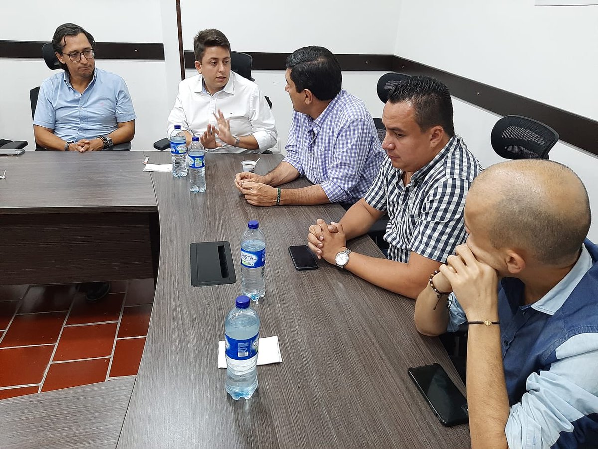 AreaMetroBga's tweet photo. #AMBAmbiental | Las administraciones municipales del @AreaMetroBga se reúnen hoy 14 de enero desde las 2:00 de la tarde en el Acueducto Metropolitano, para avanzar en el cronograma de cierre, clausura y pos clausura de El Carrasco, dispuesto por el Juez 15 Administrativo. https://t.co/72lMKy1ttt