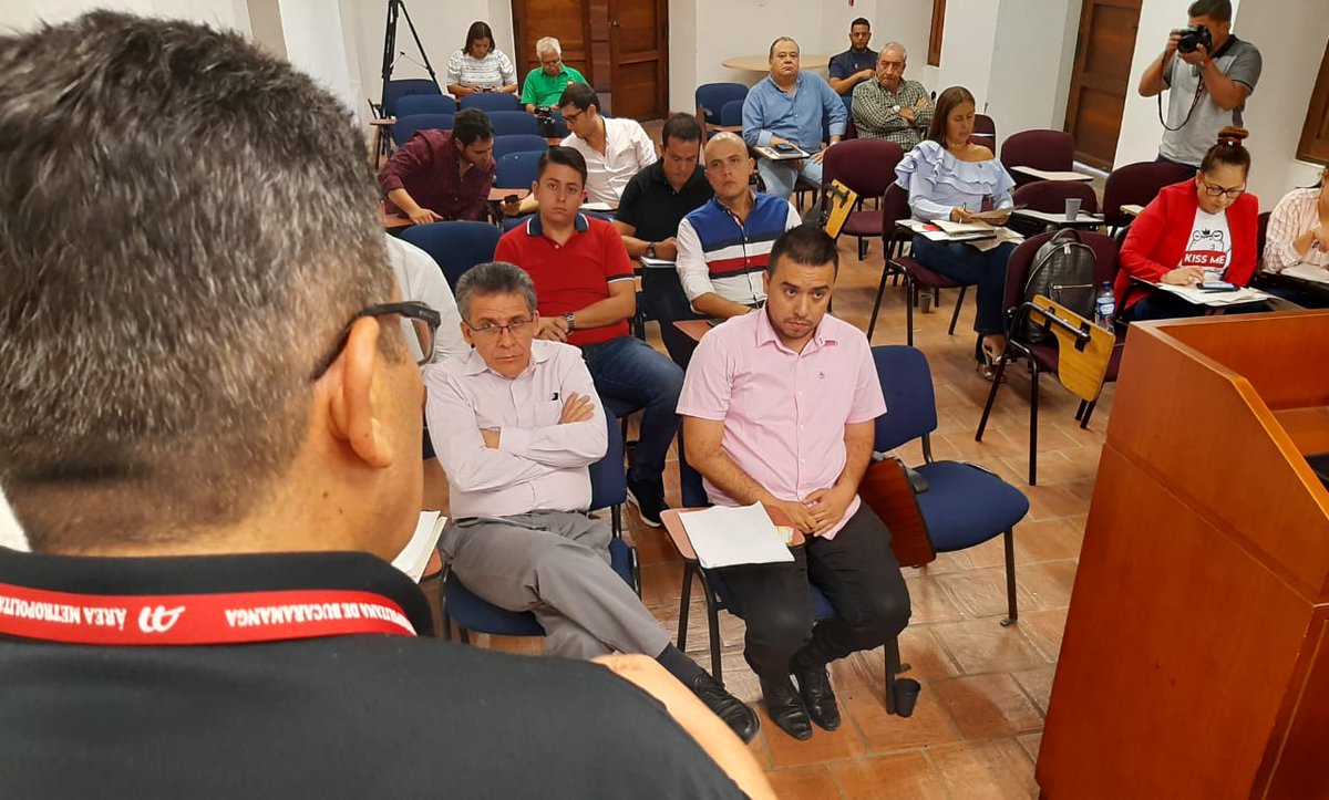 AreaMetroBga's tweet photo. #AMBAmbiental | Las administraciones municipales del @AreaMetroBga se reúnen hoy 14 de enero desde las 2:00 de la tarde en el Acueducto Metropolitano, para avanzar en el cronograma de cierre, clausura y pos clausura de El Carrasco, dispuesto por el Juez 15 Administrativo. https://t.co/72lMKy1ttt