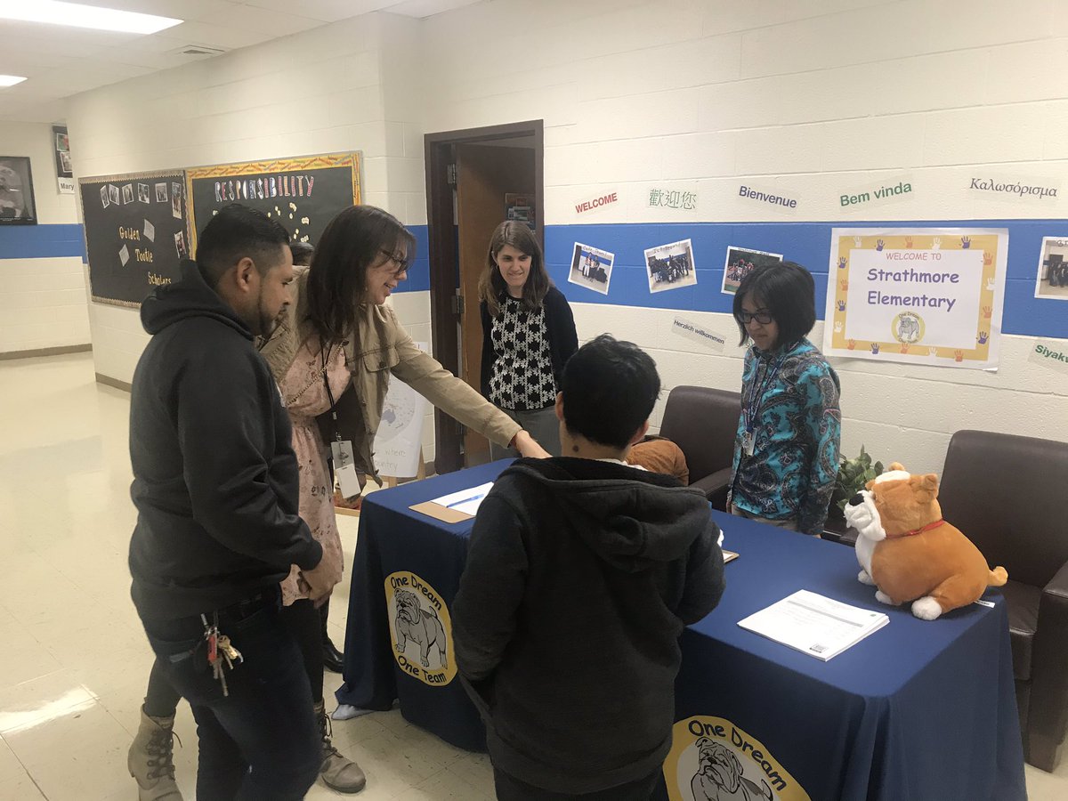DreamStrathmore's tweet photo. Welcome to our ESOL Parent Night! Great job Ms. Henry, Ms. Wlezien, Ms. Asato, and Ms. Rice!! #teampowerhouse. #reflectiveleaders https://t.co/uEWEc2aHFO