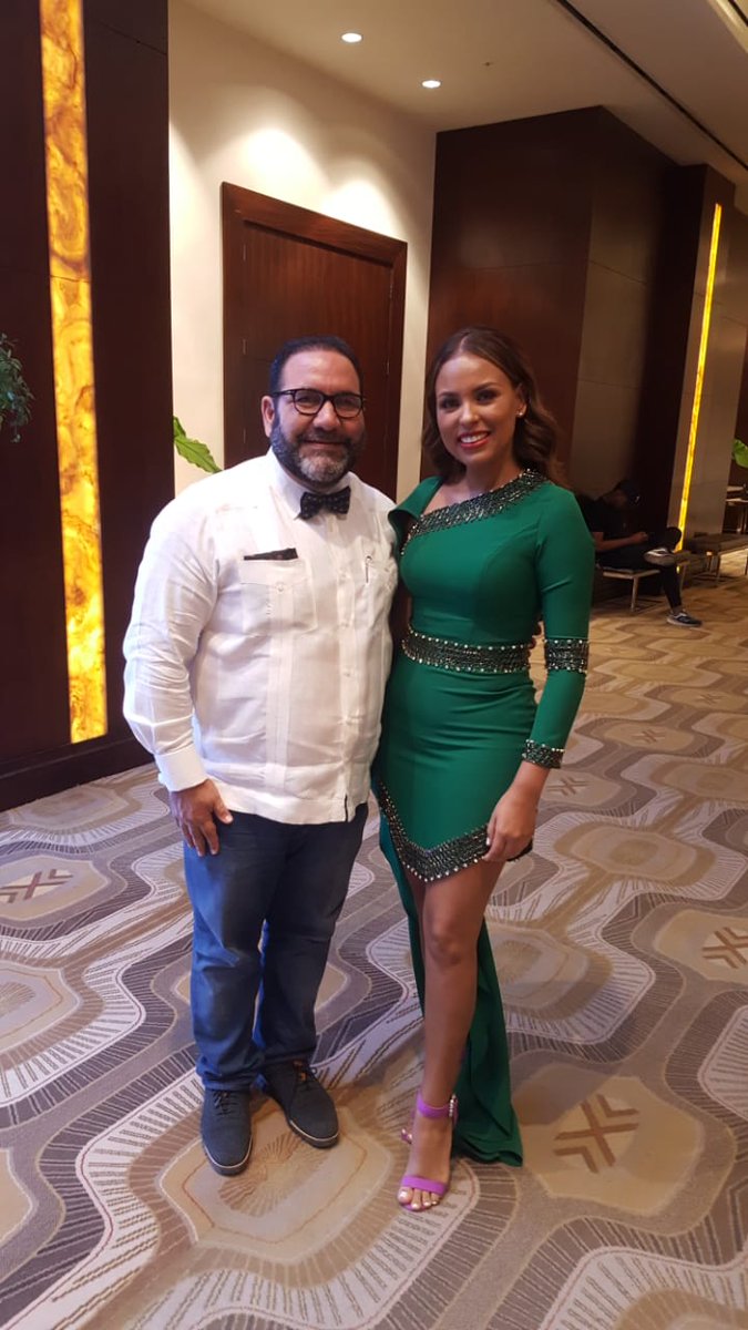 RogelioGenao's tweet photo. Con la Soberana2019 @YokastaDiazTV  en el  Lanzamiento del #CarnavalVegano2020  #UCAVE #COCAVE @kelvinalcalde @vladiviloria #AyuntamientoDeLaVega arranca #LaTradicionQueNoPasa https://t.co/QpLMKf3c6y