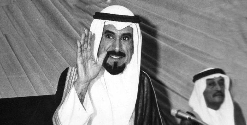 رحم الله رجلاً وضع الكويت في عينه ، 
وبكى على أرضها ساجداً ..❤️
 #امير_القلوب