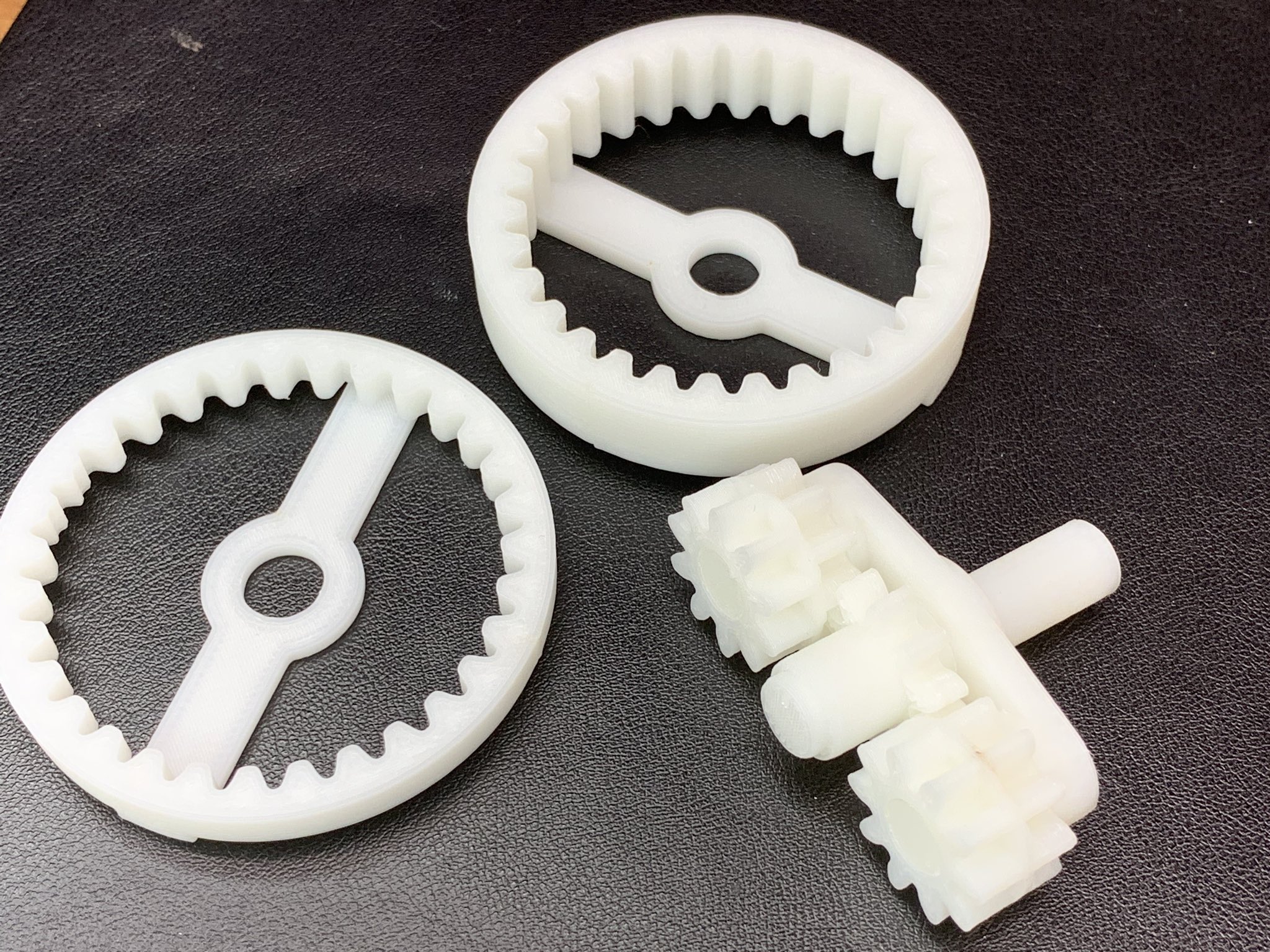 Twitter 上的 Tomo Makabe 不思議遊星歯車機構を3dプリンタで作ってみた 普通に作ると出力段の内歯と遊星歯車が噛み合わないので歯をずらしてみた T Co Vhwwvbwsbw Twitter Twitter 上的 Tomo Makabe 不思議遊星歯車機構を3dプリンタで作ってみた 普通に作ると出力段の内歯と遊星歯車が噛み合わないので歯をずらしてみた T Co Vhwwvbwsbw Twitter