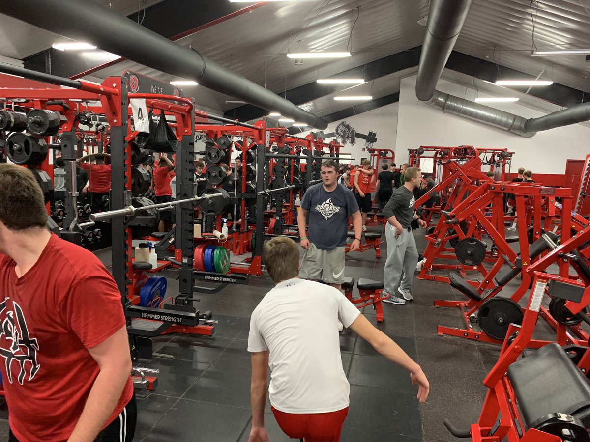 OakHillsFB's tweet photo. Can’t cheat the GRIND https://t.co/bRxDPLYGhN