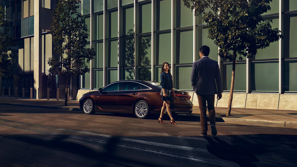 GaleToyotaCT's tweet photo. The 2020 Toyota Avalon takes convenience and comfort to the next level. With features like an available 1200-watt JBL® Audio system, this sleek sedan is hard to resist. https://t.co/TigUQc4EkI