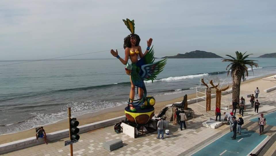  HUELE A CARNAVAL