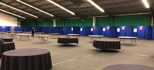 This place will be rocking later 521 players Robin Park, Wigan @OfficialPDC #QualifyingSchool x2 Tour Cards Today. Who's your favourite to get through today #GameOn Approx 10am @PDPA_darts