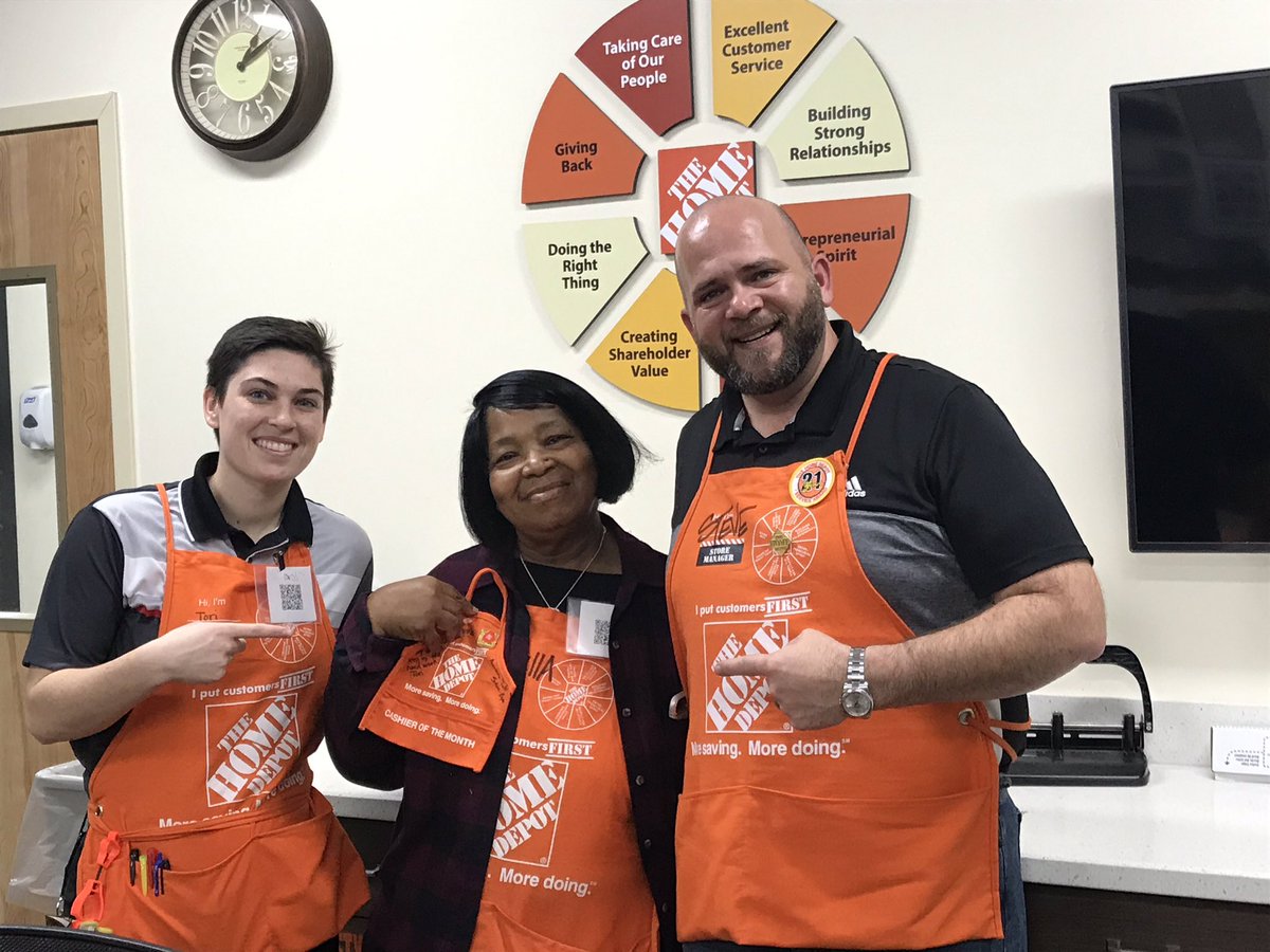 torismithHD's tweet image. Cashier Of The Month!! You’re awesome Marcella, keep up the good work!