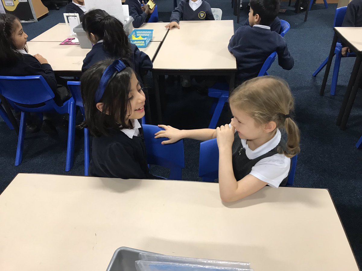 StPaulsBolton's tweet photo. We had a mixture of Year 1 and 2 during our in class worship today. We were making new friends and practised introducing ourselves with confidence. #makingnewfriends #timeforachat https://t.co/xsePilZgz7