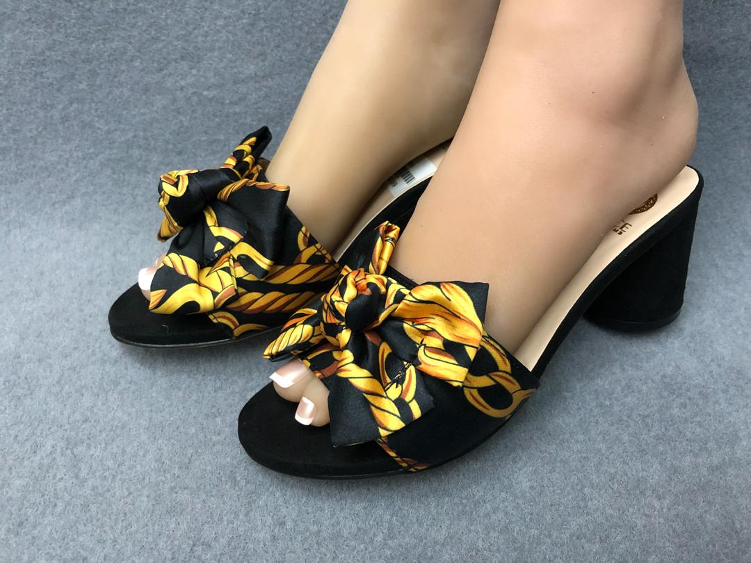 everbeeapparell's tweet photo. You ask this

We have restock this beautiful slipper

Send ur order now 

Call/Whatappz 08099899136

#7000 

#Everbeeapparell
#TachaXPulse 
#sales
#slippers
#tutw4 https://t.co/GpXIlVnZxv