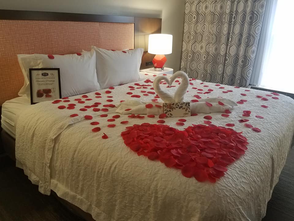 We are 1 month away from Valentine's Day! 💕
Plan a romantic staycation with our Romance Package!
🍾 Champagne
🍫Chocolates
🌹Rose Petal Turndown
 
Give us a call today to book!
☎️704-979-5600☎️